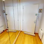 Apartmán Grand Climatise Avec Alcove Et Terrasse Au Centre De - Fr-1-196-288 *