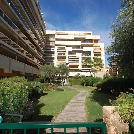 Grand Climatise Avec Alcove Et Terrasse Au Centre De - Fr-1-196-288 Lägenhet Menton