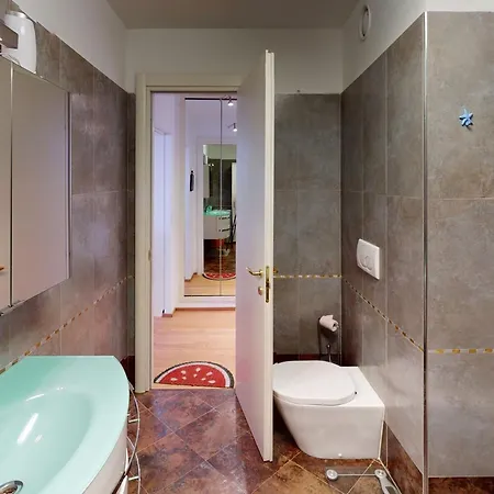 アパート Grand Studio Climatise Avec Alcove Et Terrasse Au Centre De Menton - Fr-1-196-288 *